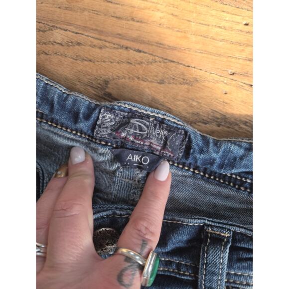 Silver Jeans Womens Size W33 L31 Aiko Mid Boot Cut Dark Wash Some Stretch - Picture 3 of 7